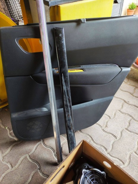 Peugeot 5008 ajtó üveg, kárpit, alkatrész