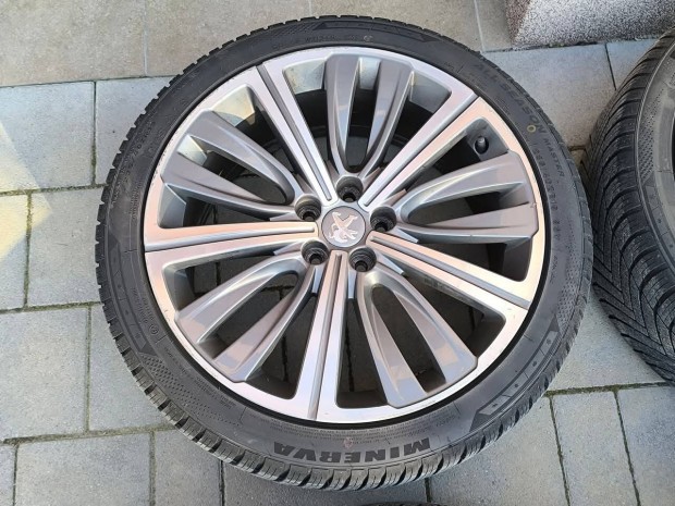 Peugeot 508 GT gyári 19 col alufelni 235/40r19 négyévszak