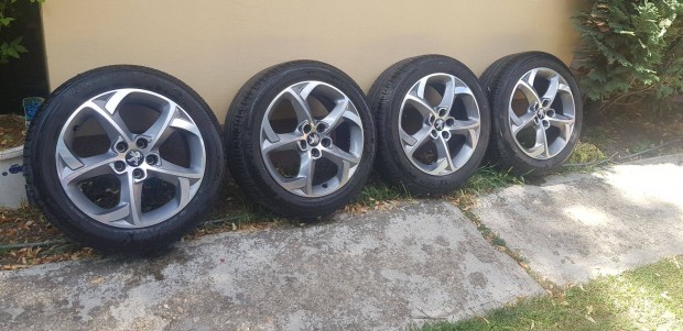 Peugeot 508 R17 5*108 gyri alufelni gumival elad