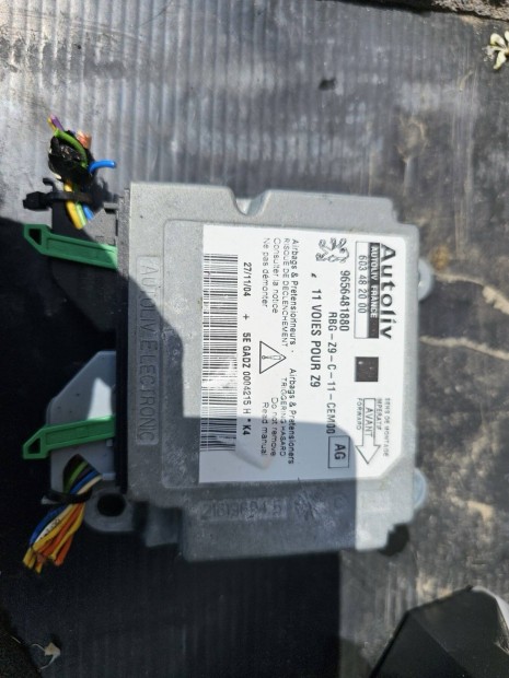 Peugeot 607 légzsák vezérlő elektronika 7000
