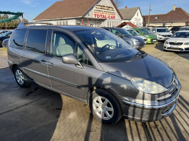 Peugeot 807 2.0 HDi Active Szervizk�nyves