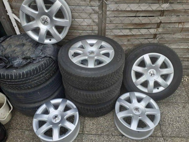 Peugeot 807 alukerk 215/60 R16 Dunlop W.S.5 Tli gumikkal