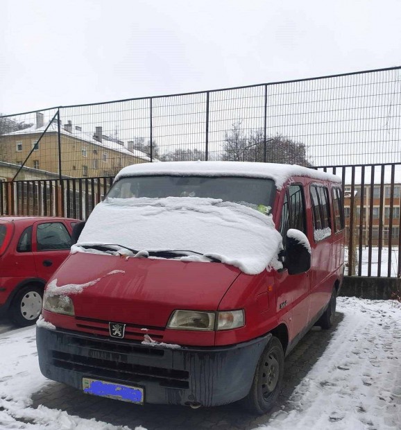 Peugeot Boxer 1.9 TD bontsra egyben elad