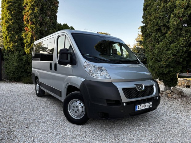Peugeot Boxer 2.2 HDi 330 Combi L1H1 9 Szemly...