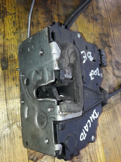 Peugeot Boxer III 06-14 Bal Els� Ajt� Z�rszerkezet + K�zpontiz�r Motor