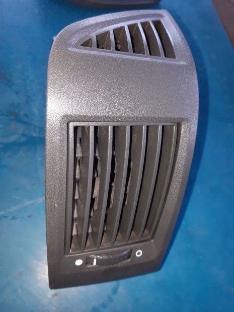 Peugeot Boxer III 06-14 Bal Első Szellőző