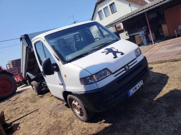 Peugeot Boxer hivatalos billenős eladó