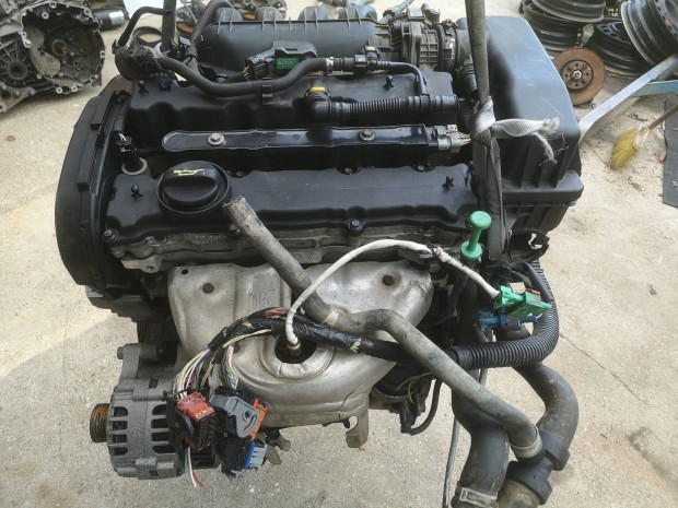 Peugeot Citroen 1.4 KFU motor segédberendezésekkel