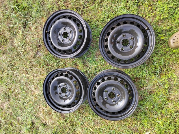 Peugeot Citroen lemezfelni 6,5x15 coll 4x108 osztókör et20 65mm