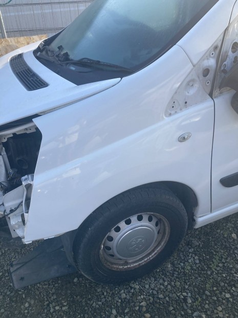 Peugeot Expert Citroen Jumpy karosszria elemei fehr sznben(2007-15)