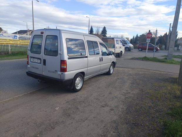 Peugeot Expert .2.0 HDI 6 fős