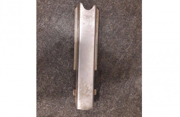 Peugeot GL 10 Mofa benzintank alatti kr�m lemez / idom