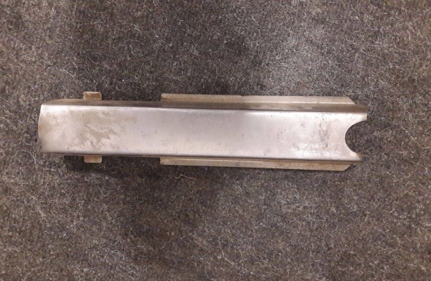 Peugeot GL 10 tank alatti krm burkolat