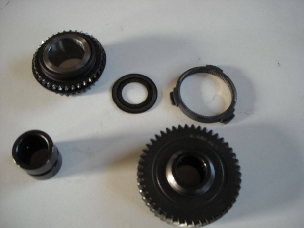 Peugeot J5 lak�aut� v�lt� alk., 5. fokozat elad�