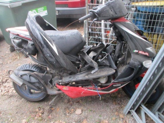 Peugeot Jetforce Tsdi / Ditech Aprilia Sr 50 bontás atrészek