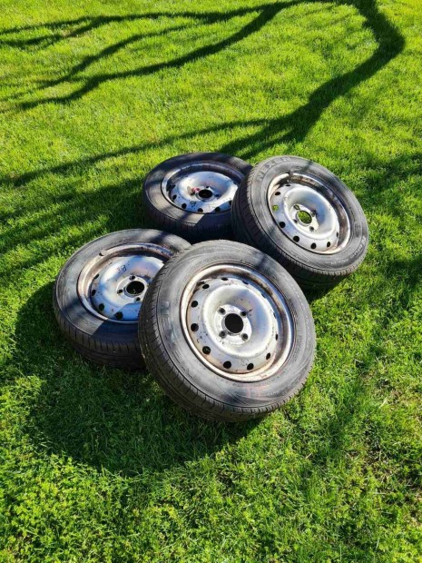 Peugeot Partne, Citroen Berlingo lemezfelni Elad�!