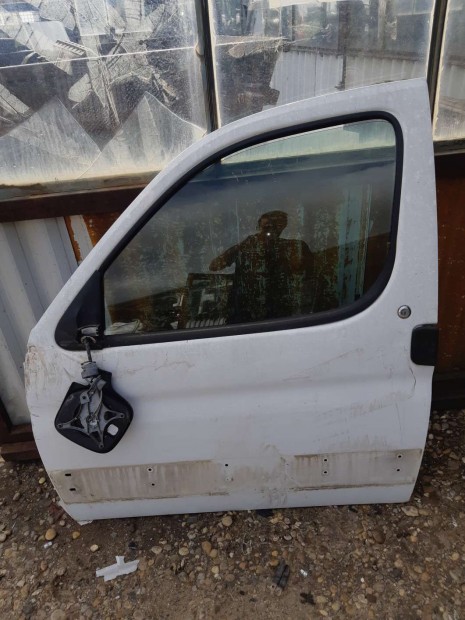 Peugeot Partner 02-08 Bal Els� Ajt�