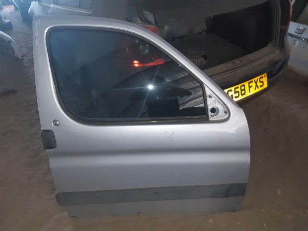 Peugeot Partner 02-08 Jobb Els� Ajt�