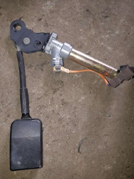 Peugeot Partner 02-08 Jobb H�ts� Biztons�gi �v Csatlakoz�