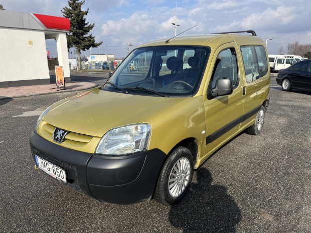 Peugeot Partner 1.4 Profil 18 ve 1 tulaj.vonh...