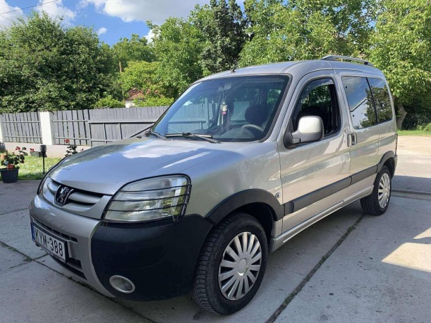 Peugeot Partner 1.6 Freeway Megkmlt. Dupla to...
