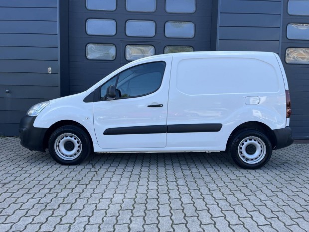 Peugeot Partner 1.6 HDi Active L1 Szervizkönyv...