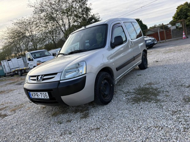 Peugeot Partner 1.6 HDi Symbole Kamatmentes Rés...