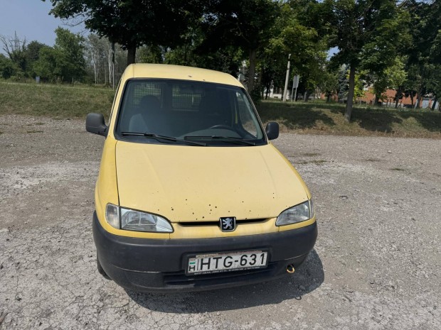 Peugeot Partner 1.9 D 190 C vonóhorog!