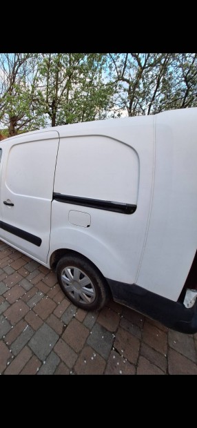 Peugeot Partner 2015 rozsdamentes Karosszéria