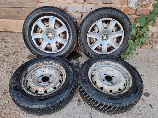 Peugeot Partner/Citroen Berlingo felniszett j tli gumival