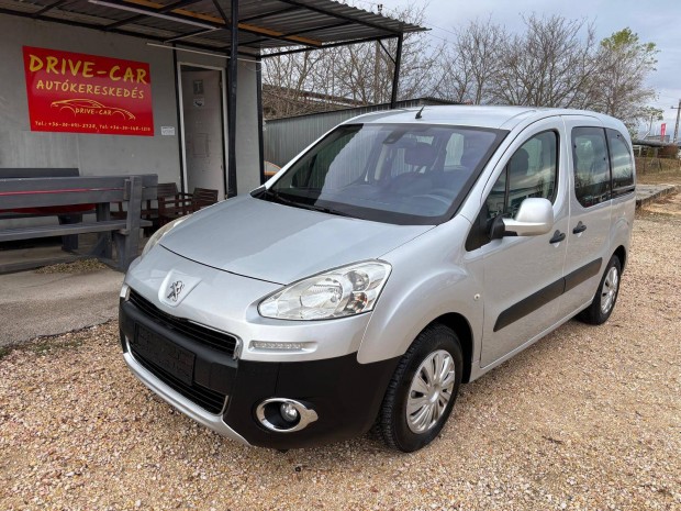 Peugeot Partner Tepee 1.6 e-HDi Base STT megkm...