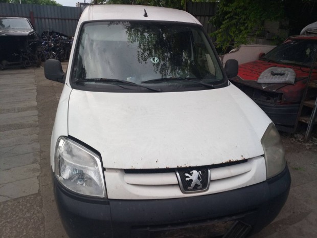 Peugeot Partner bontás, fényszóró, lámpa, ködlámpa, hátsó lámpa