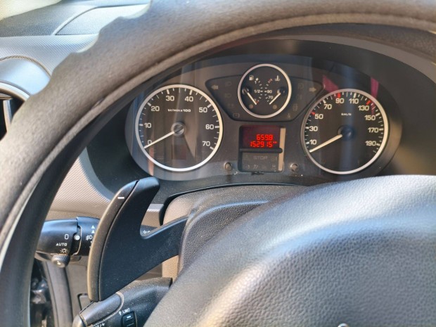 Peugeot Partner diesel automata v�lt�val friss m�szaki