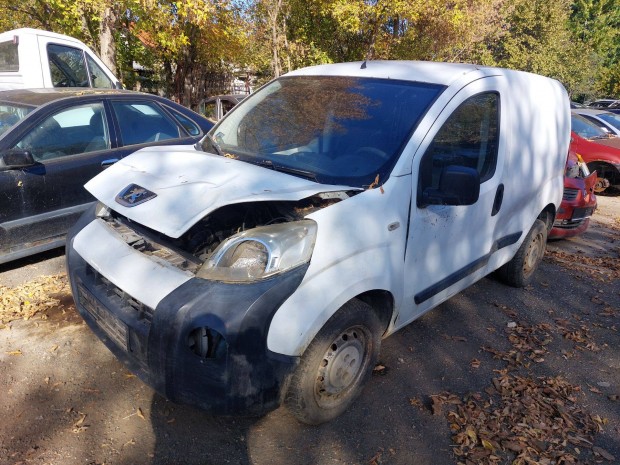 Peugeot Pibber Citroen Nemo karosszéria elemei fehér