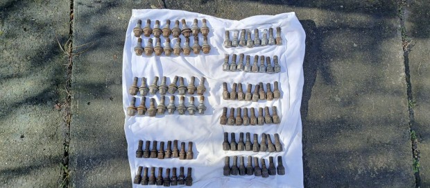 Peugeot -Citroen alufelni ker�k,lemezfelni csavarok !!