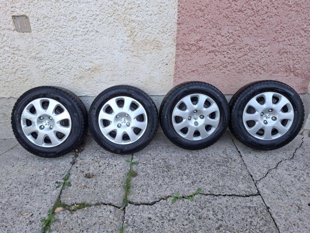 Peugeot aclfelni szett R15 4x108 dsztrcsval