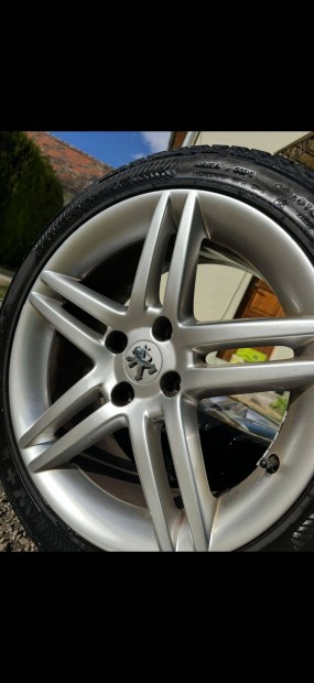 Peugeot alufelni gumival