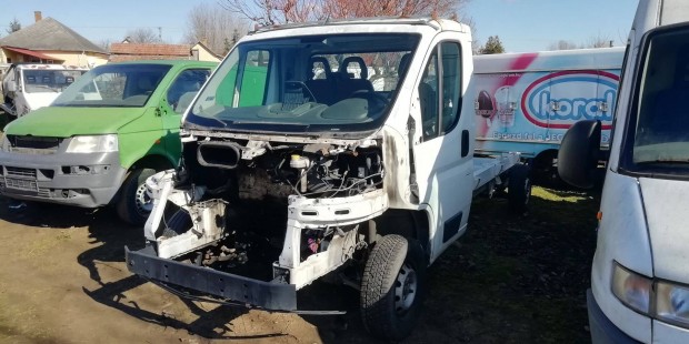 Peugeot boxer 2.2 hdi, hiányos