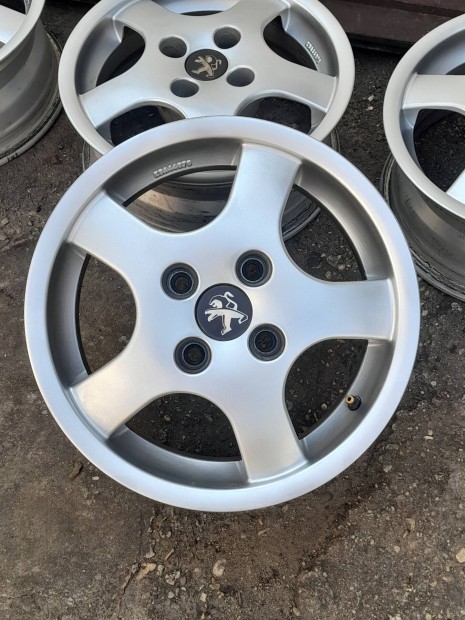Peugeot citroen Ford mazda r14 4x108
