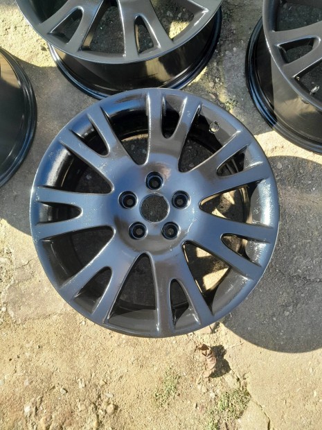 Peugeot citroen Ford volvo Renault r17 5x108 felni alufelni