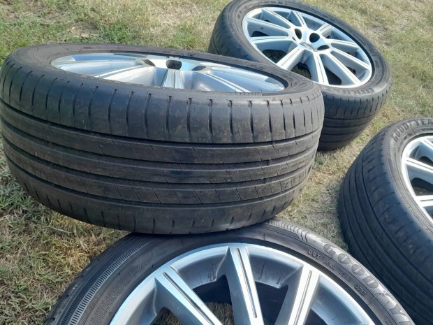 Peugeot citroen Ford volvo Renault r17 5x108 felni alufelni gumival 