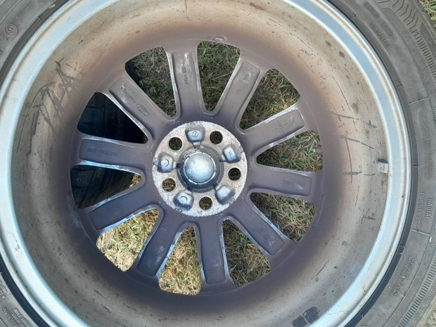 Peugeot citroen Ford volvo Renault r17 5x108 felni alufelni gumival