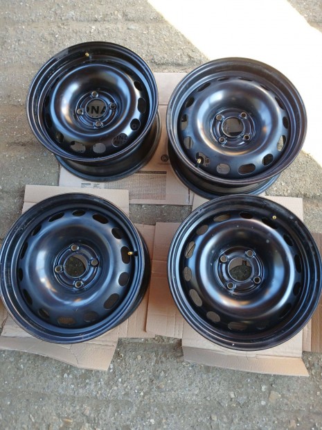 Peugeot felni garnitra 15"-os