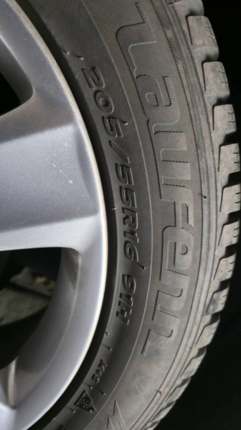 Peugeot gy�ri felni teli �j gumival 16" 205/55