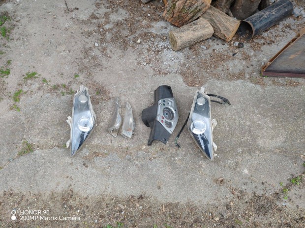 Peugeot jet force c-tech alkatr�szek elad�k