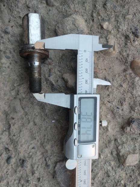 Peugeot kerkcsavar szett 