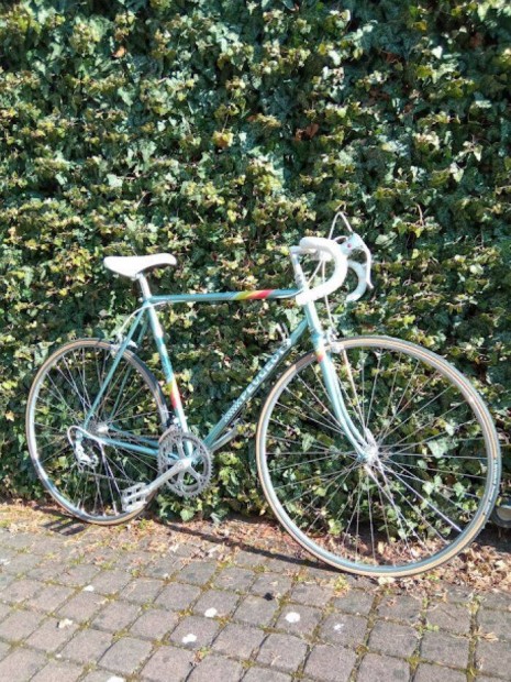 Peugeot országúti versenykerékpár