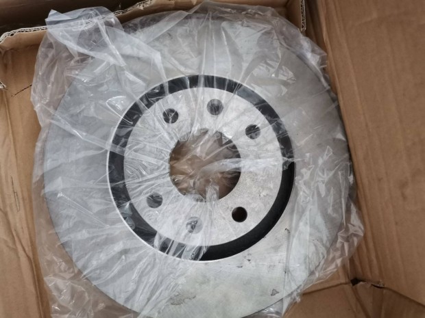 Peugeot partner �j f�kt�rcsa �s f�kbet�t. M�gmaradt