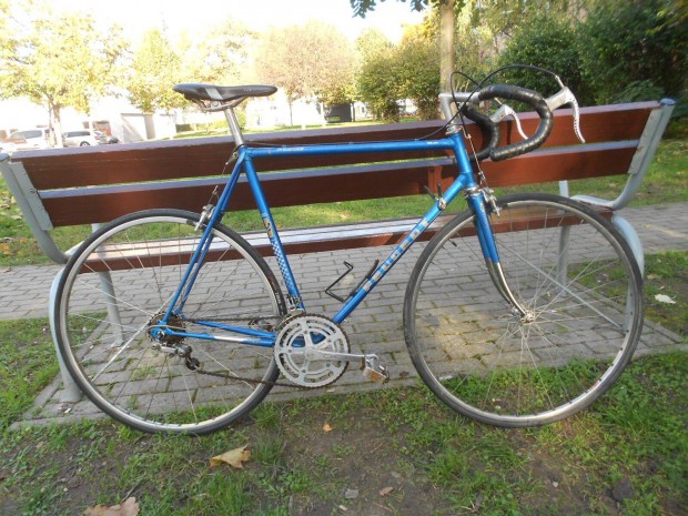 Peugeot retro versenykerkpr