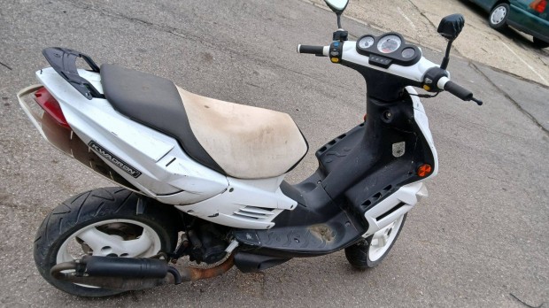 Peugeot speedfight LC bonts